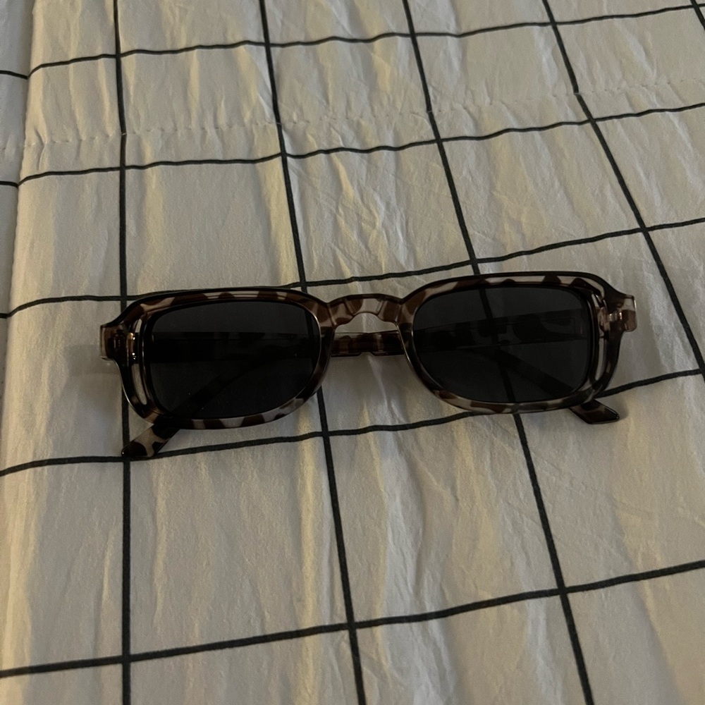 Stylish Leopard Print Sunglasses